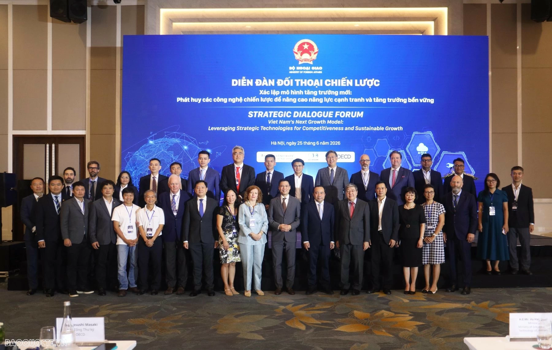 Strategic Dialogue Forum: Leveraging strategic technologies in establishing Vietnam's new growth model