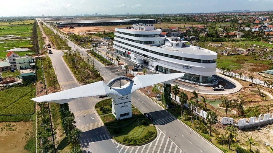 Quang Ninh addresses business challenges with 'four clear' approach