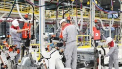 Quang Ninh addresses business challenges with 'four clear' approach