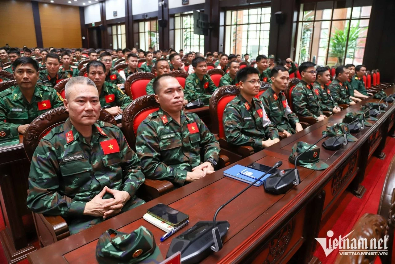 Ministry of National Defense assigns military relief team heading to earthquake-hit Venezuela