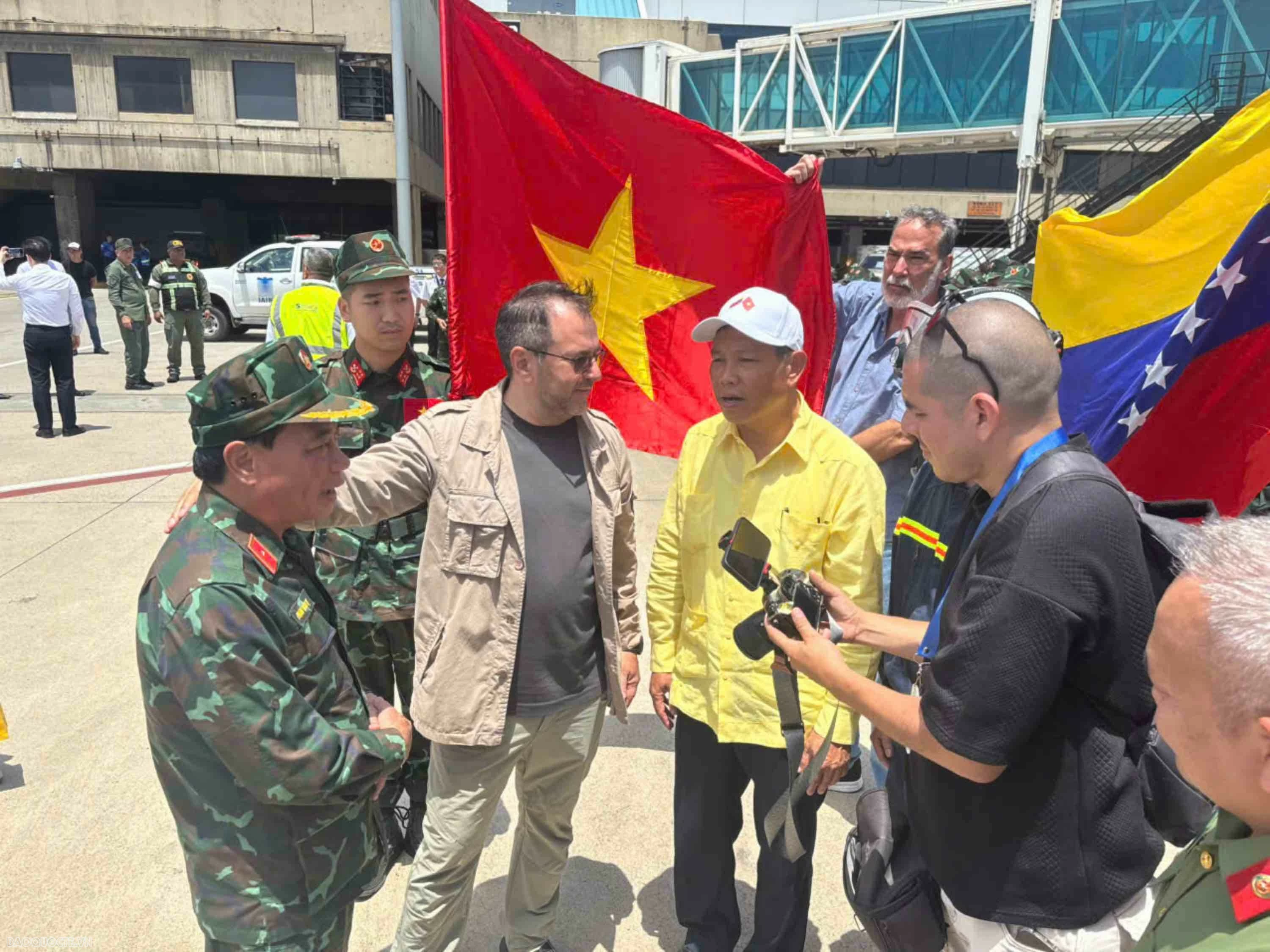 Vietnamese Rescue Team arrives in Venezuela, delivering a message of solidarity Vietnamese Rescue Team arrives in Venezuela, delivering a message of solidarity