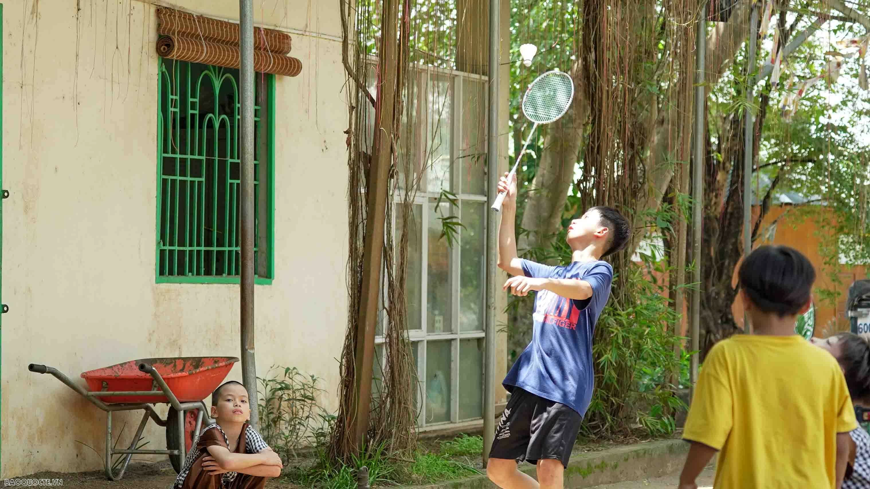 Lang Tre in Dong Nai welcomes Japanese friends, spreading love to orphaned children