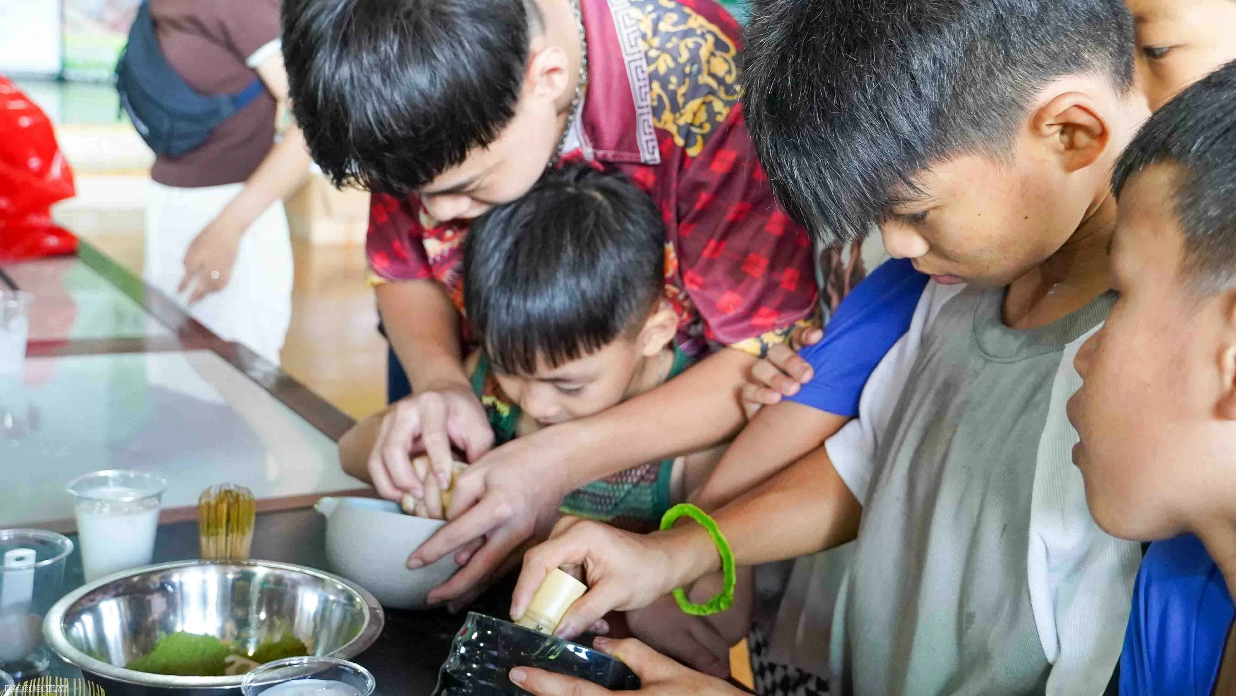 Lang Tre in Dong Nai welcomes Japanese friends, spreading love to orphaned children