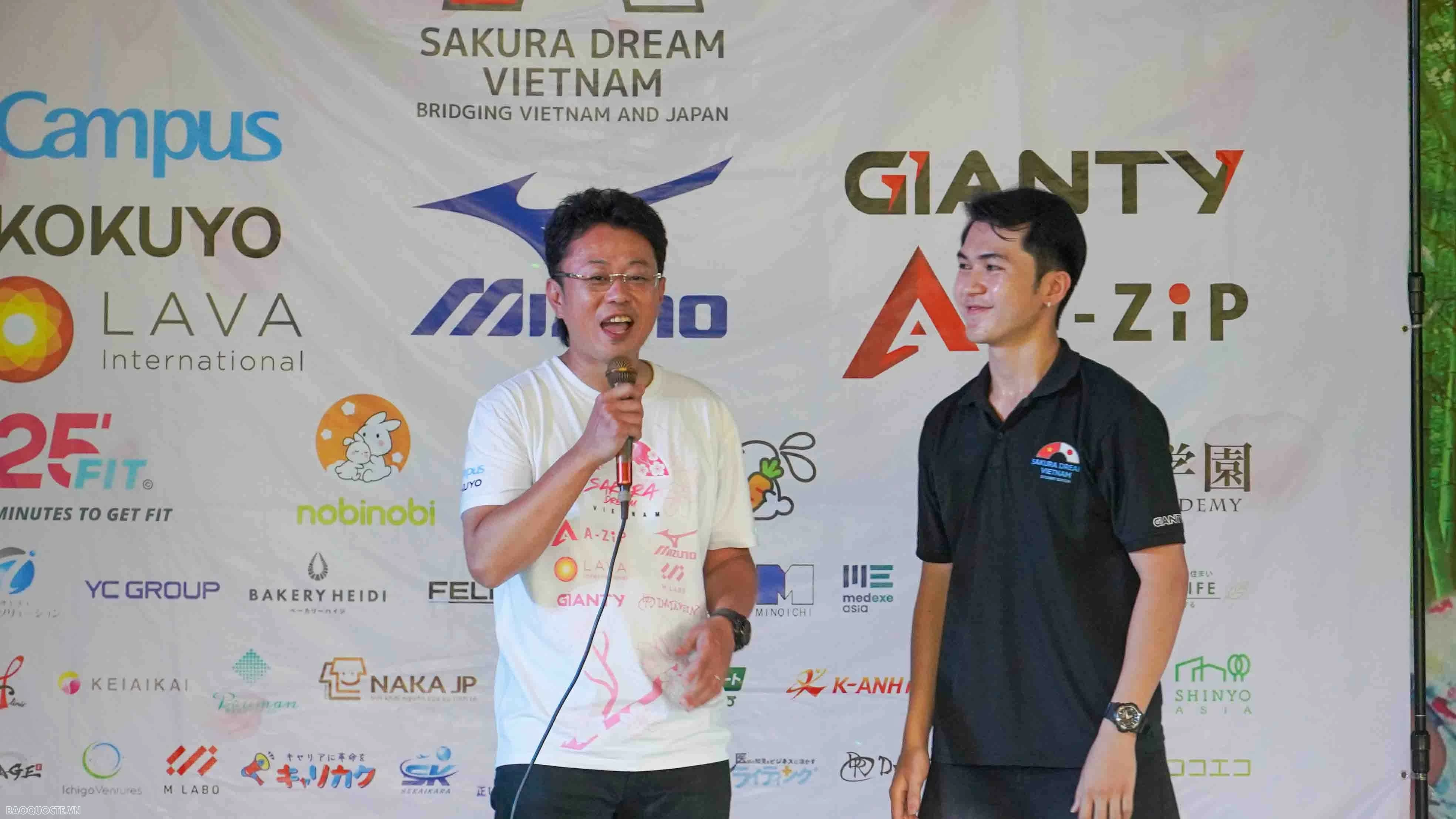 Lang Tre in Dong Nai welcomes Japanese friends, spreading love to orphaned children