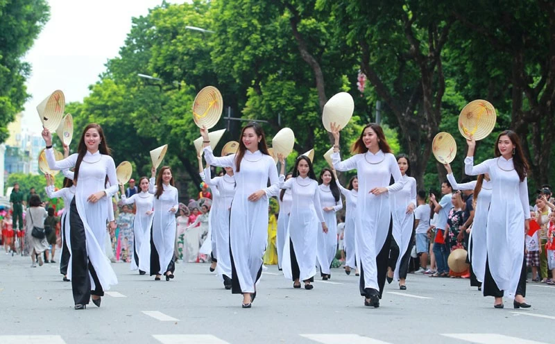 Preserving the essence of Hanoi's people in a century-long vision (Part 2): Planning a city, forging its character