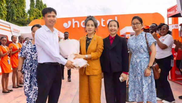 Ambassador Vu Thanh Huyen attends Dar es Salaam International Trade Fair - Sabasaba 2026