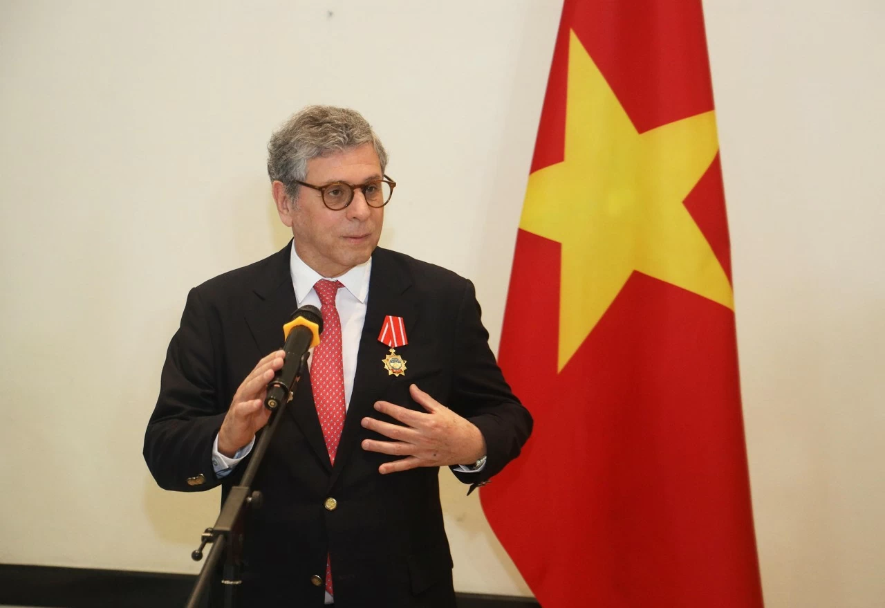 Brazilian Ambassador to Vietnam Marco Farani awarded the Friendship Order