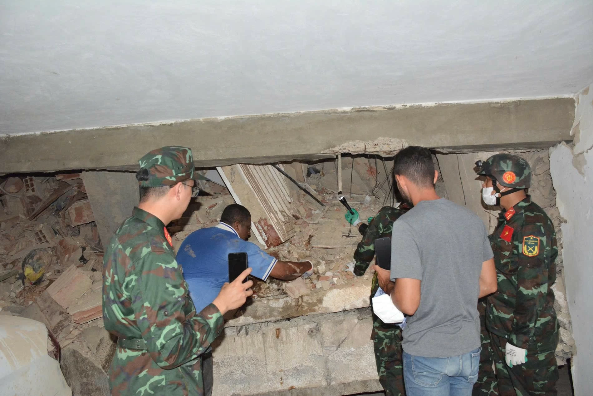 Vietnamese Rescue Team recovers nine more earthquake victims in Venezuela
