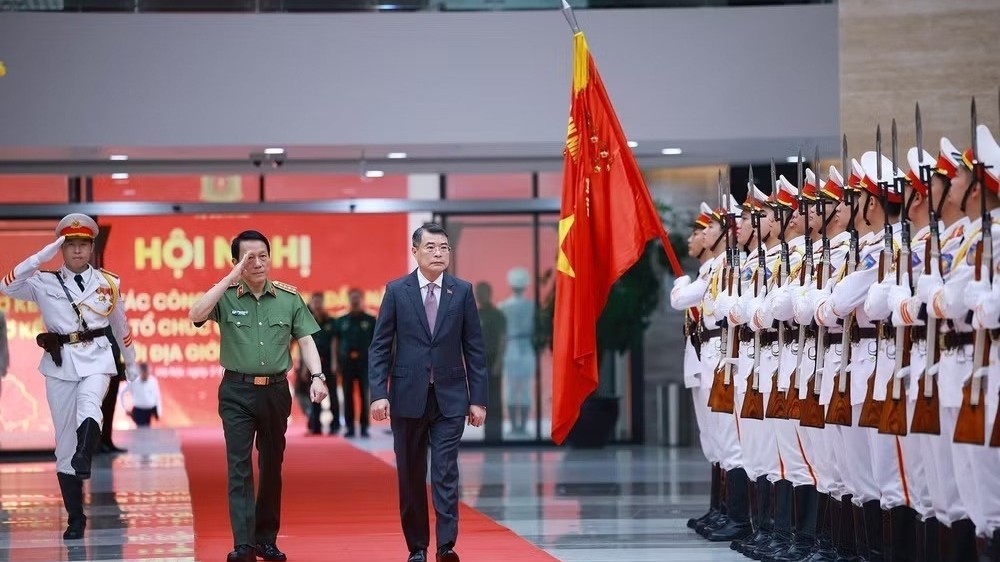 Prime Minister Le Minh Hung stresses security must be linked to expanding national development space