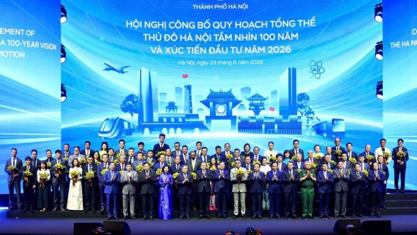 Preserving the essence of Hanoi's people in a century-long vision (Final Part): Shaping graceful Hanoians for the new era
