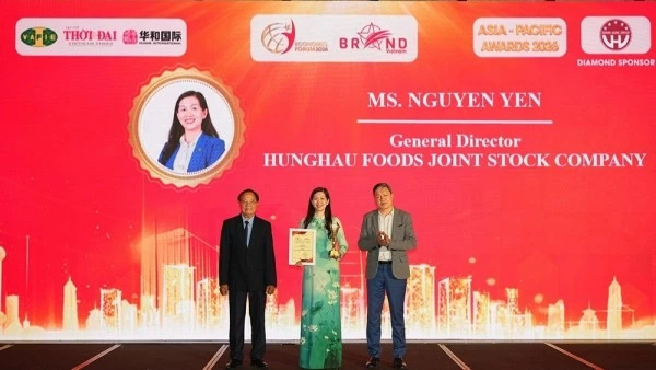 HungHau Foods CEO Nguyen Yen honoured after over two decades of dedication to Vietnamese agriculture