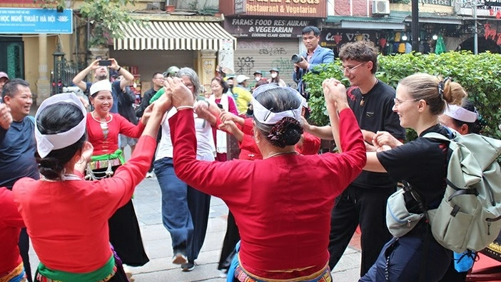 Vietnam tourism poised to surpass 25 million international visitors target