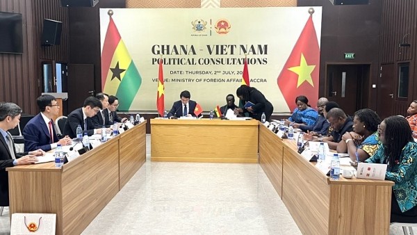 Deputy Foreign Minister Le Anh Tuan visits Ghana, co-chairs first political consultation