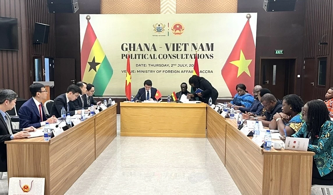 Deputy Foreign Minister Le Anh Tuan visits Ghana, co-chairs first political consultation