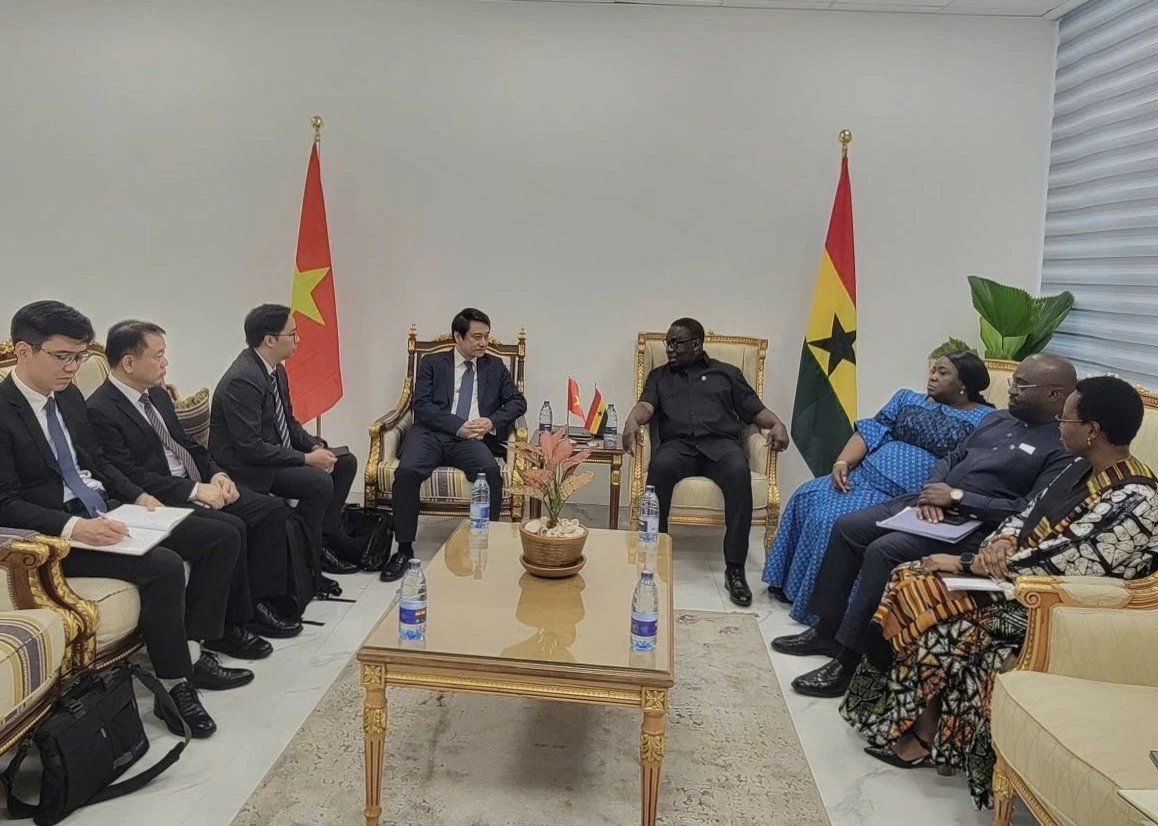 Deputy Foreign Minister Le Anh Tuan visits Ghana, co-chairs first political consultation