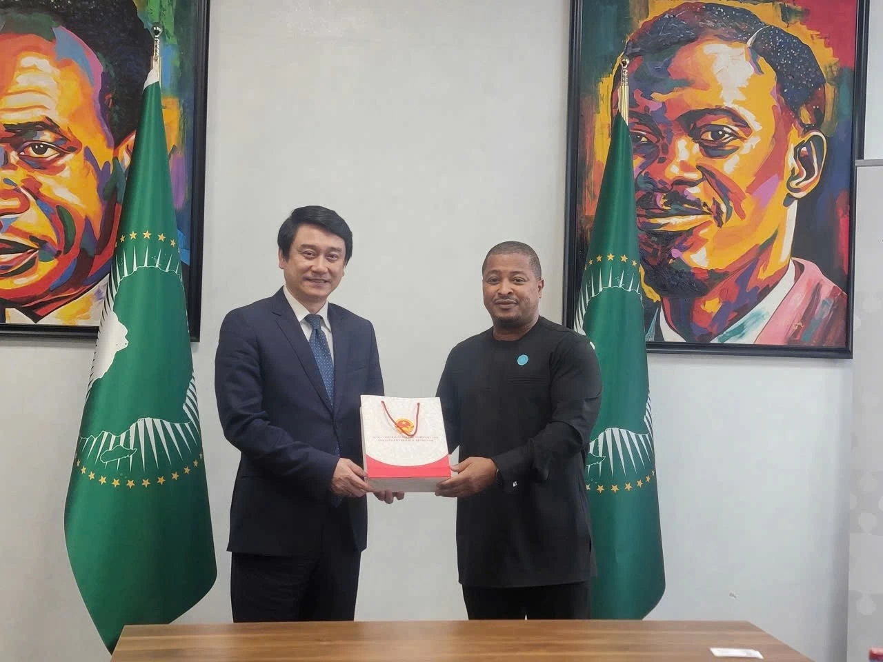Deputy Foreign Minister Le Anh Tuan visits Ghana, co-chairs first political consultation