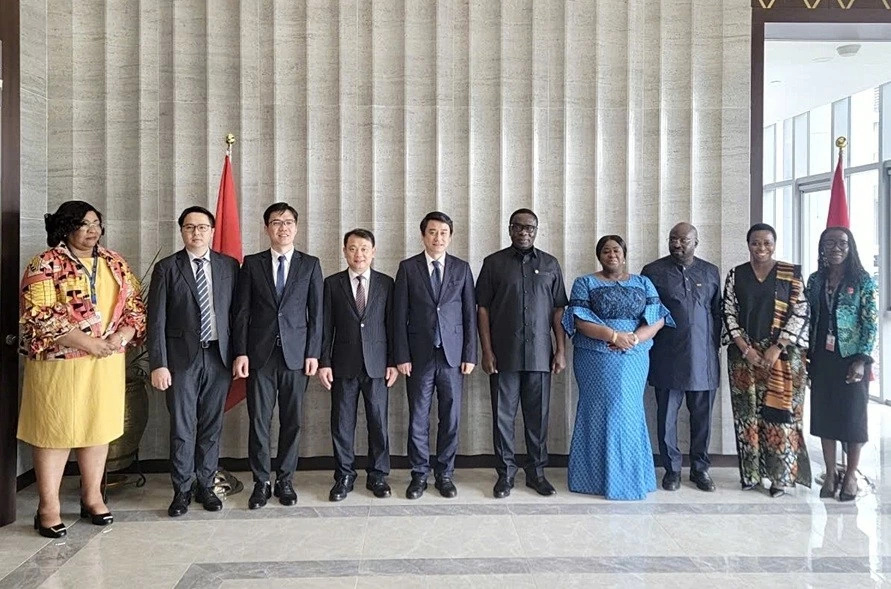 Deputy Foreign Minister Le Anh Tuan visits Ghana, co-chairs first political consultation