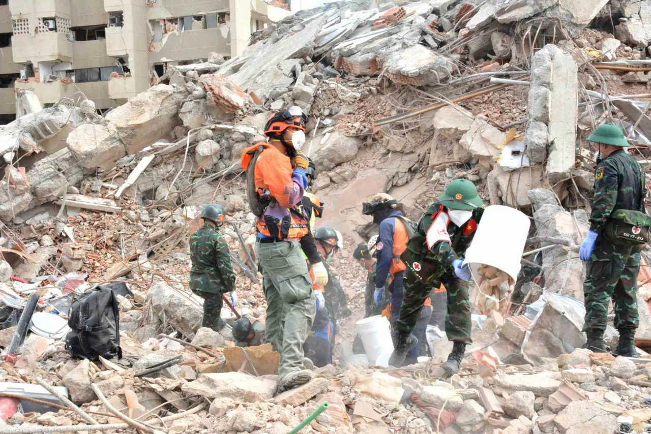 Vietnam Rescue Team recovers 15 more earthquake victims in Venezuela