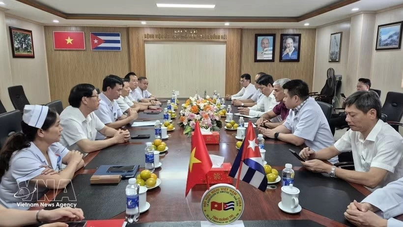 Cuban Consul General visits friendship hospital in Quang Tri