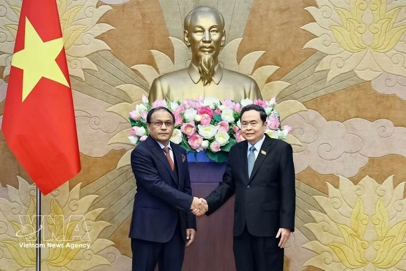 NA Chairman Tran Thanh Man hosts Malaysia’s Attorney General in Hanoi