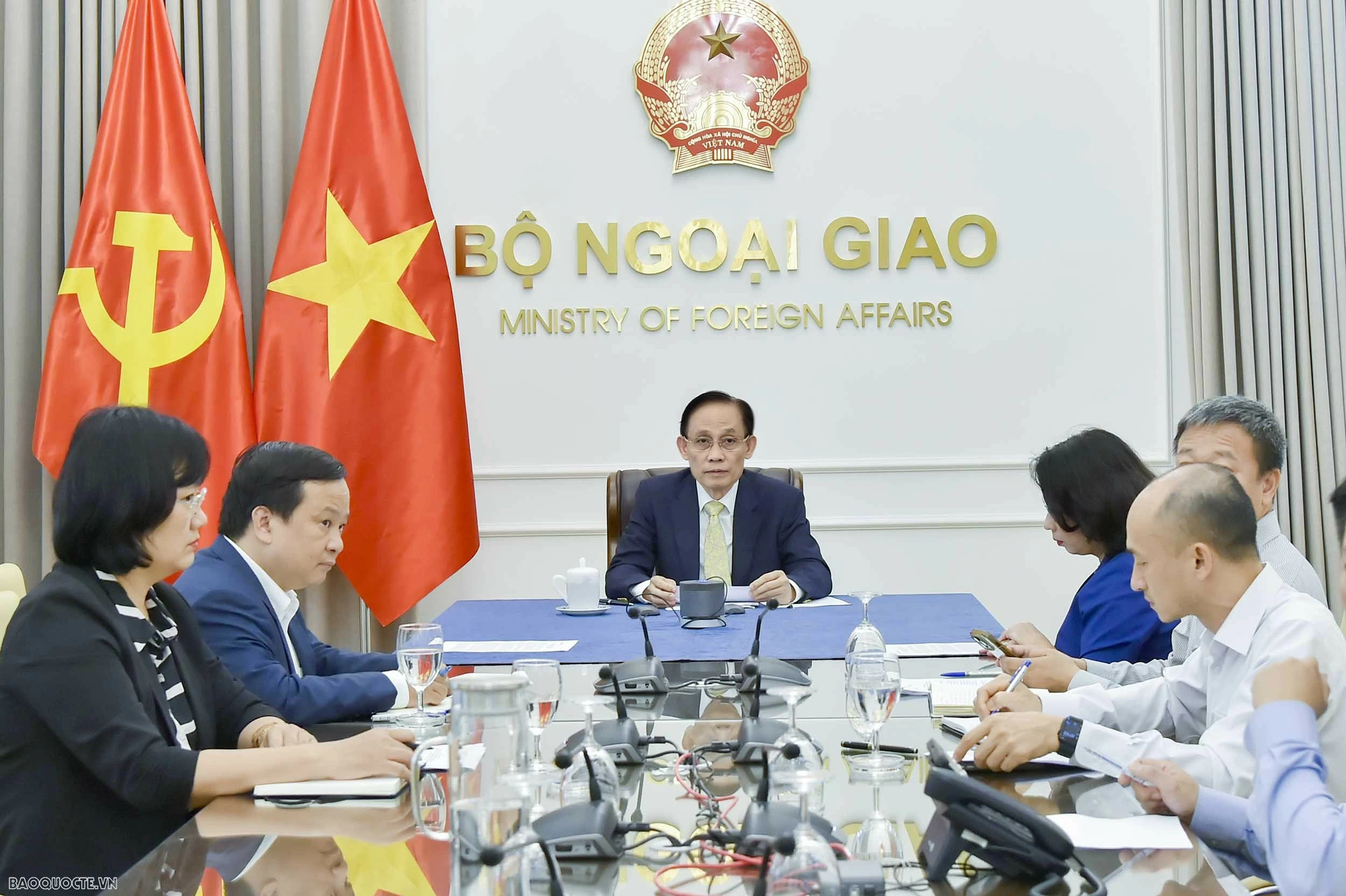 Foreign Minister Le Hoai Trung holds phone talks with Mexican Foreign Minister Roberto Velasco Álvarez