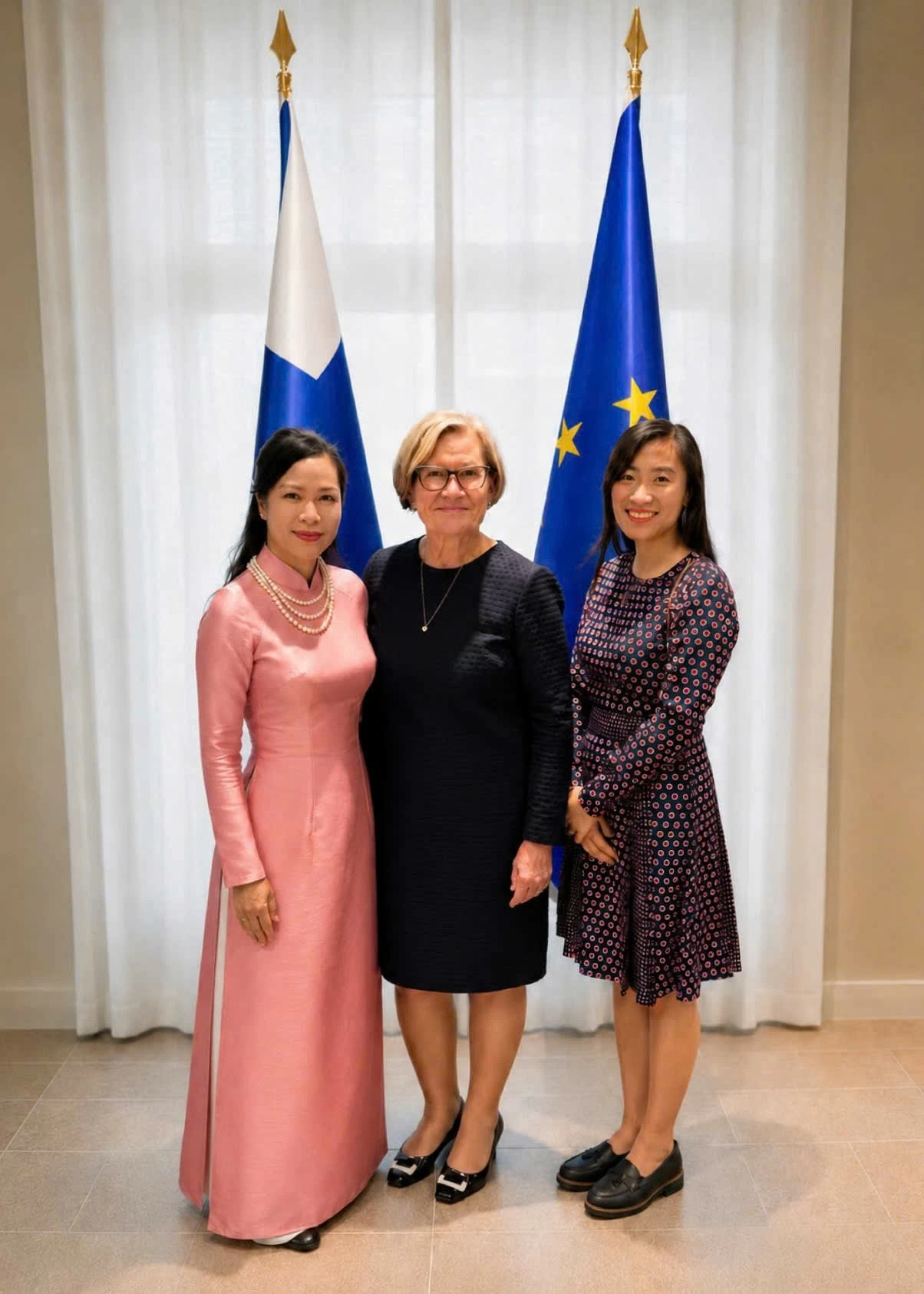 Vietnamese Ambassador to Finland Nguyen Hoang Dieu Tam presents copy of Credentials to Finnish Ministry of Foreign Affairs Vietnamese Ambassador to Finland Nguyen Hoang Dieu Tam presents copy of Credentials to Finnish Ministry of Foreign Affairs