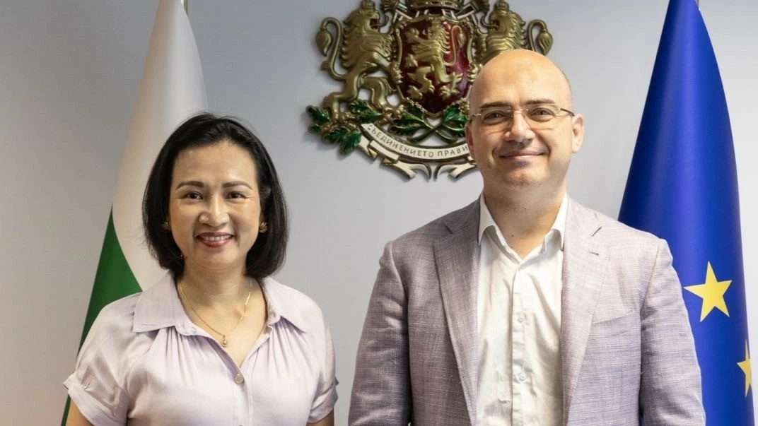 Ambassador Nguyen Thi Minh Nguyet meets Bulgarian Tourism Minister Ilin Dimitrov to promote sustainable tourism cooperation