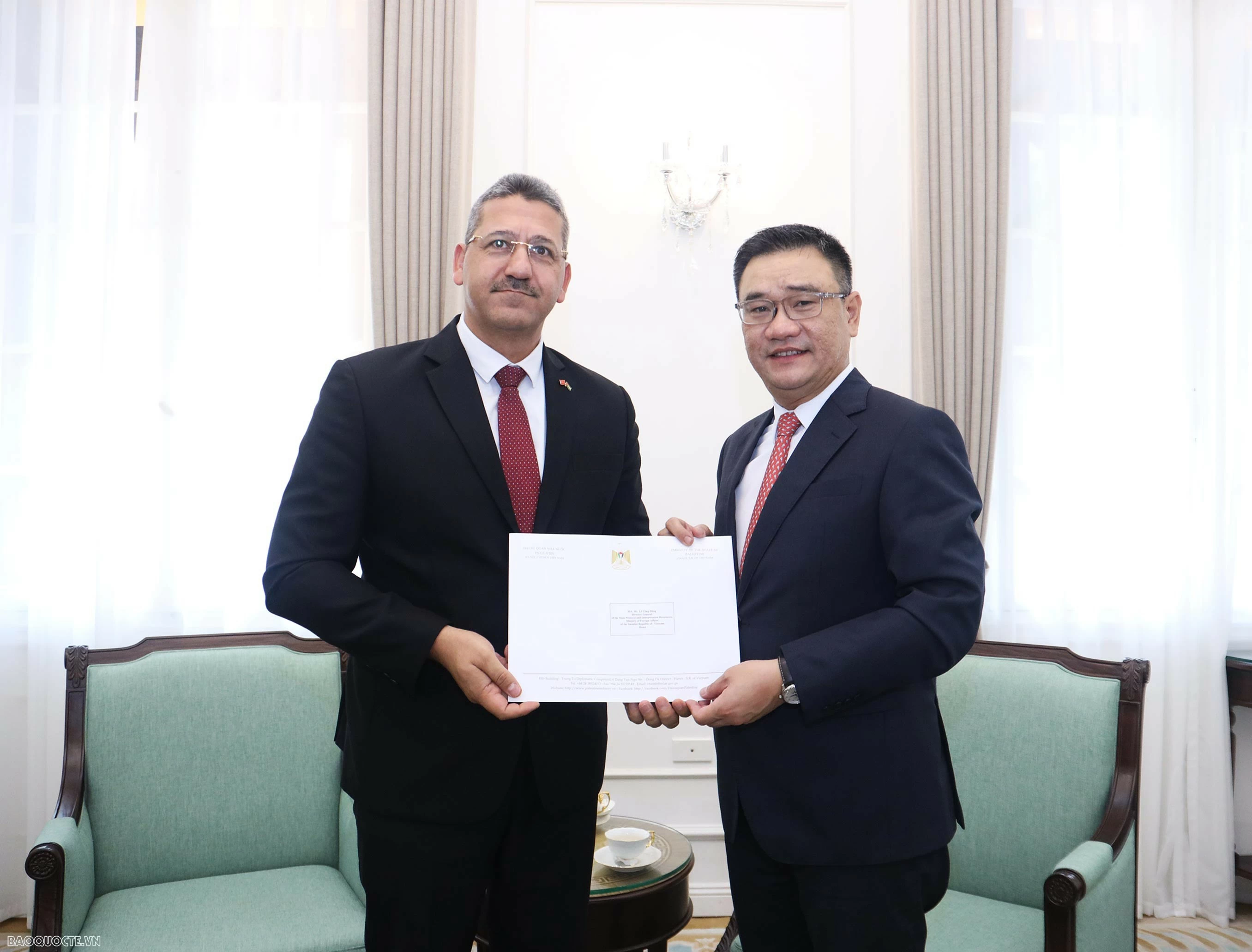 Reception of the copy of Credentials from the Palestinian Ambassador to Vietnam Reception of the copy of Credentials from the Palestinian Ambassador to Vietnam