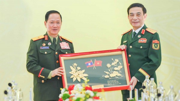 Vietnam-Laos hold 3rd Border Defence Friendship Exchange to strengthen defence cooperation and foster peaceful borders