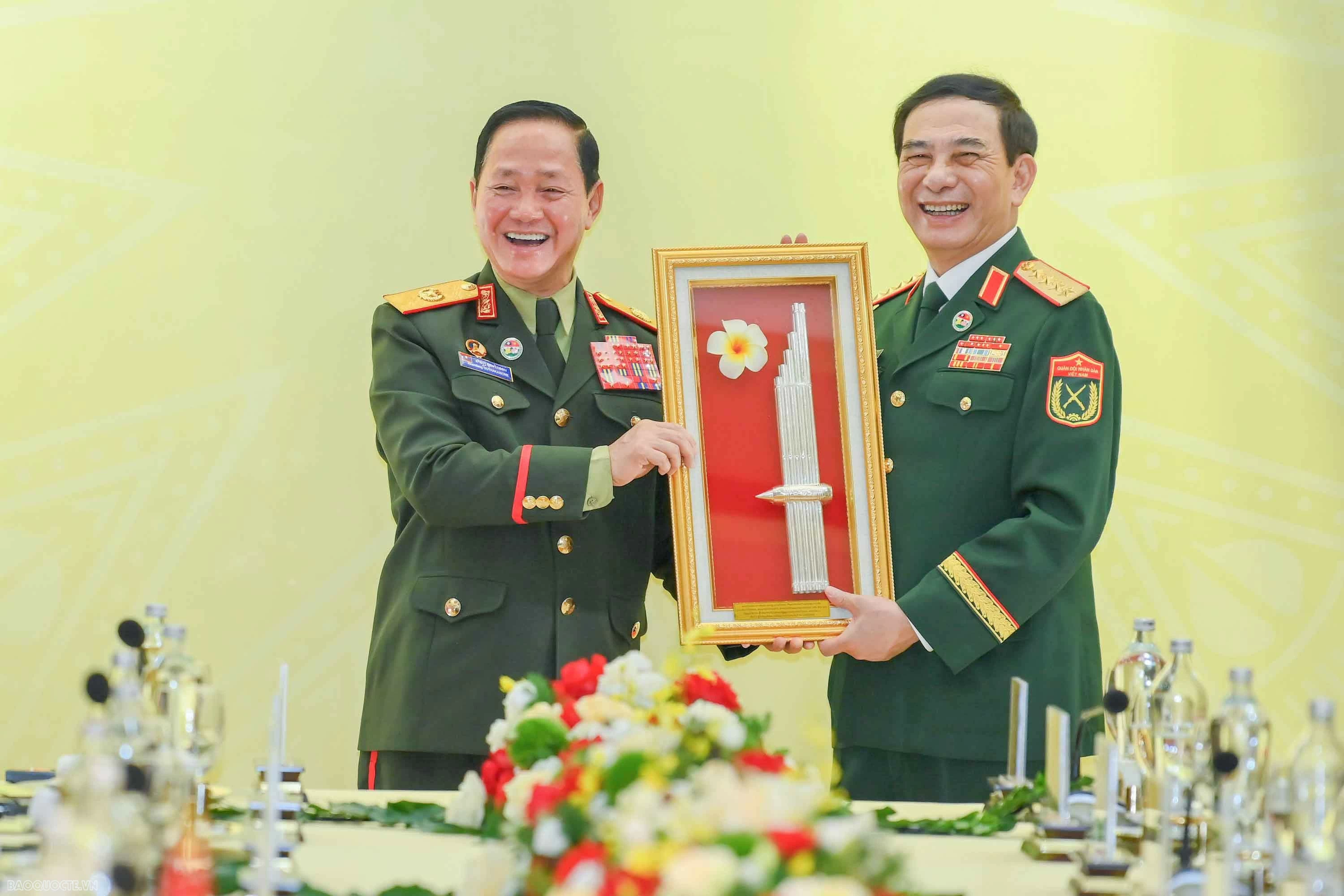 Vietnam-Laos hold 3rd Border Defence Friendship Exchange to strengthen defence cooperation and foster peaceful borders