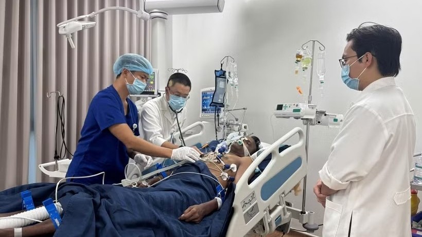 Vietnamese leaders extend condolences over tourist boat accident in An Giang
