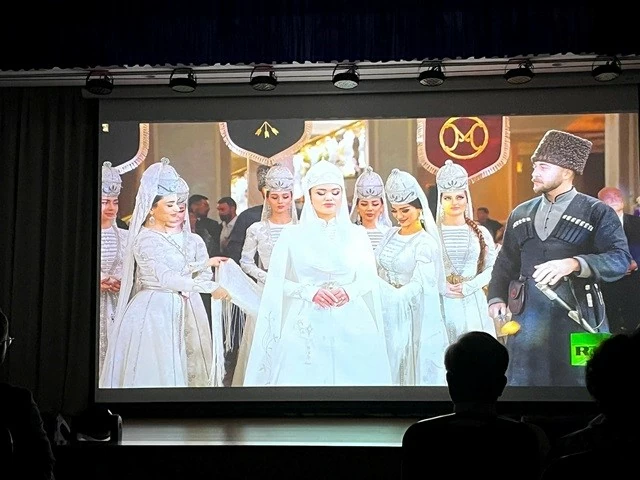 Celebrating the Day of Family, Love, and Fidelity at the Russian Science and Culture Center in Hanoi Celebrating the Day of Family, Love, and Fidelity at the Russian Science and Culture Center in Hanoi