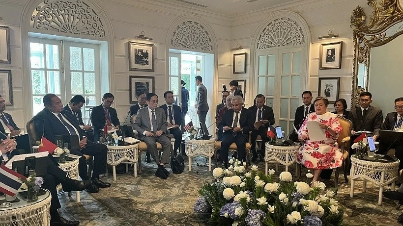 Together with ASEAN: United and Strong
