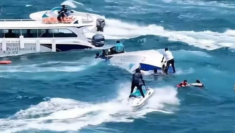 Vietnamese leaders extend condolences over tourist boat accident in An Giang Vietnamese leaders extend condolences over tourist boat accident in An Giang