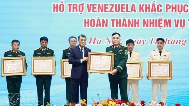 Prime Minister Le Minh Hung calls for building elite, professional international search and rescue force