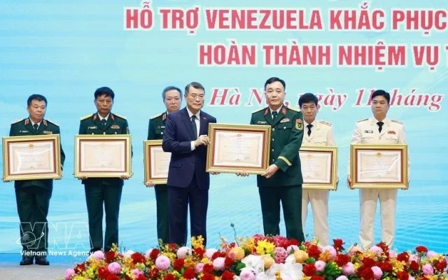 Prime Minister Le Minh Hung calls for building elite, professional international search and rescue force