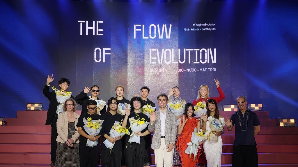 The show 'The Flow of Evolution' concludes the journey 'Plug in to Evolution'