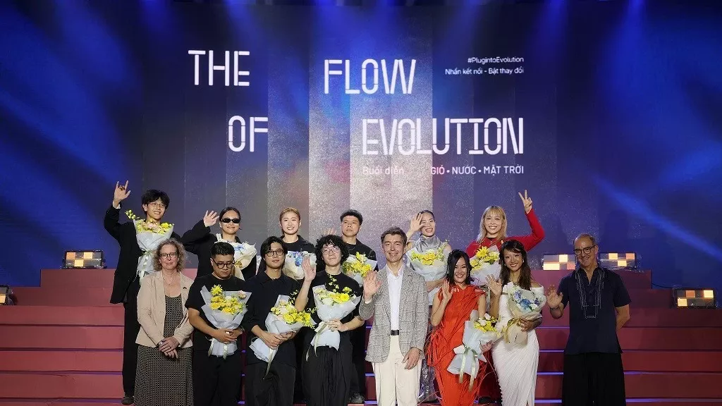 The show 'The Flow of Evolution' concludes the journey 'Plug in to Evolution'