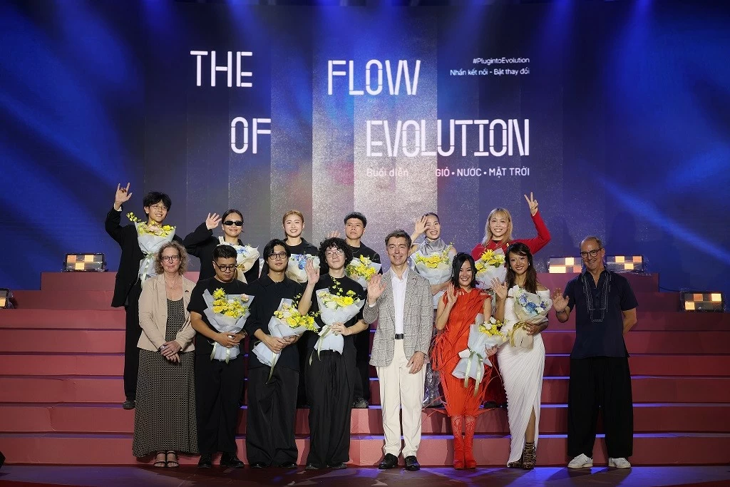 The show 'The Flow of Evolution' concludes the journey 'Plug in to Evolution'
