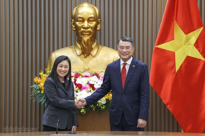 Prime Minister Le Minh Hung receives new US Ambassador Jennifer Wicks