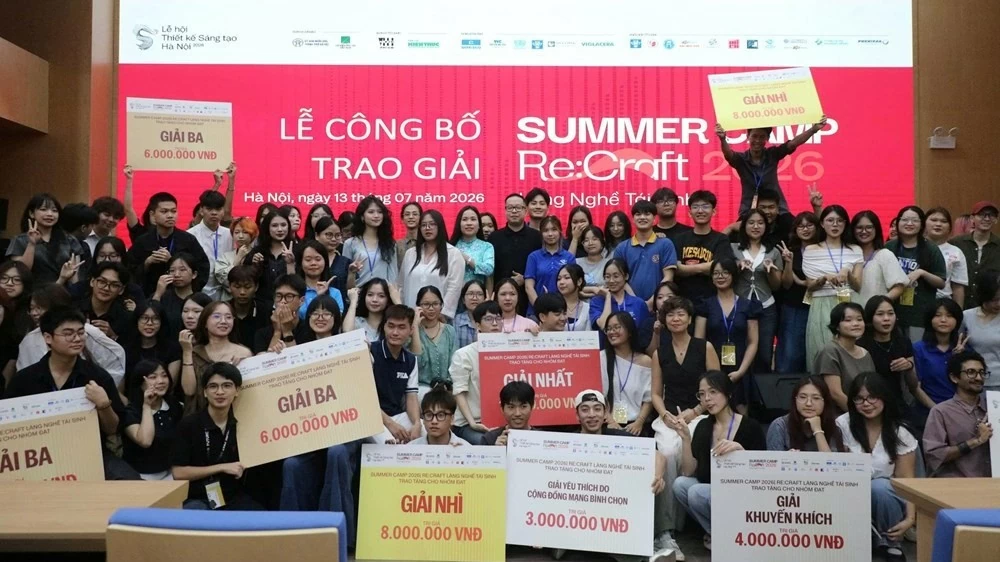 Over 100 students contribute creative ideas for Hanoi's traditional craft villages