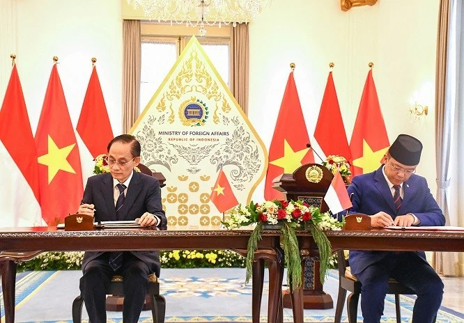 Vietnam, Indonesia Foreign Ministers sign Action Program to implement Comprehensive Strategic Partnership for 2026-2030 Vietnam, Indonesia Foreign Ministers sign Action Program to implement Comprehensive Strategic Partnership for 2026-2030