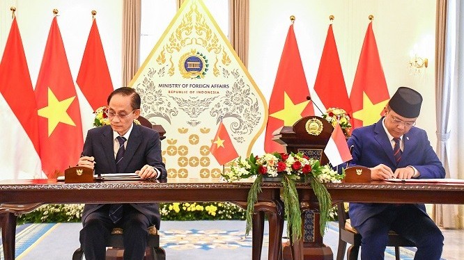 Vietnam, Indonesia Foreign Ministers sign Action Program to implement Comprehensive Strategic Partnership for 2026-2030
