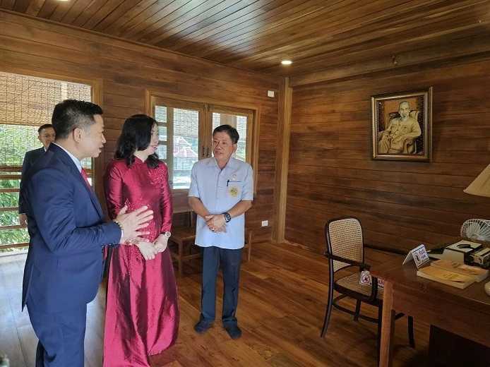 Deputy FM Le Thi Thu Hang: Every overseas Vietnamese embodies the image of Vietnam and its people