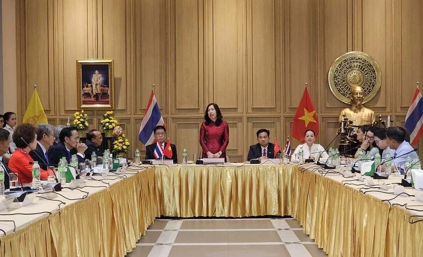 Deputy FM Le Thi Thu Hang: Every overseas Vietnamese embodies the image of Vietnam and its people