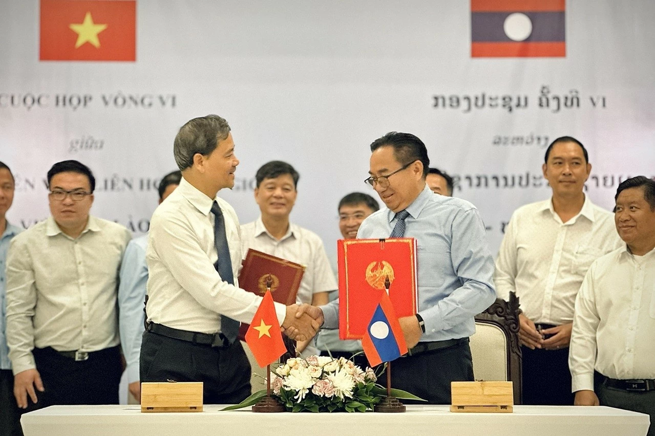 Vietnam, Laos hold sixth round meeting of border experts in Luang Prabang