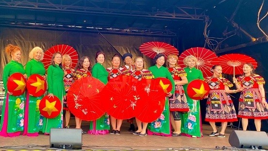 Vietnamese culture captivates international friends at Summer Festival in Germany