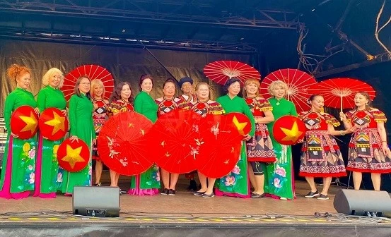 Vietnamese culture captivates international friends at Summer Festival in Germany
