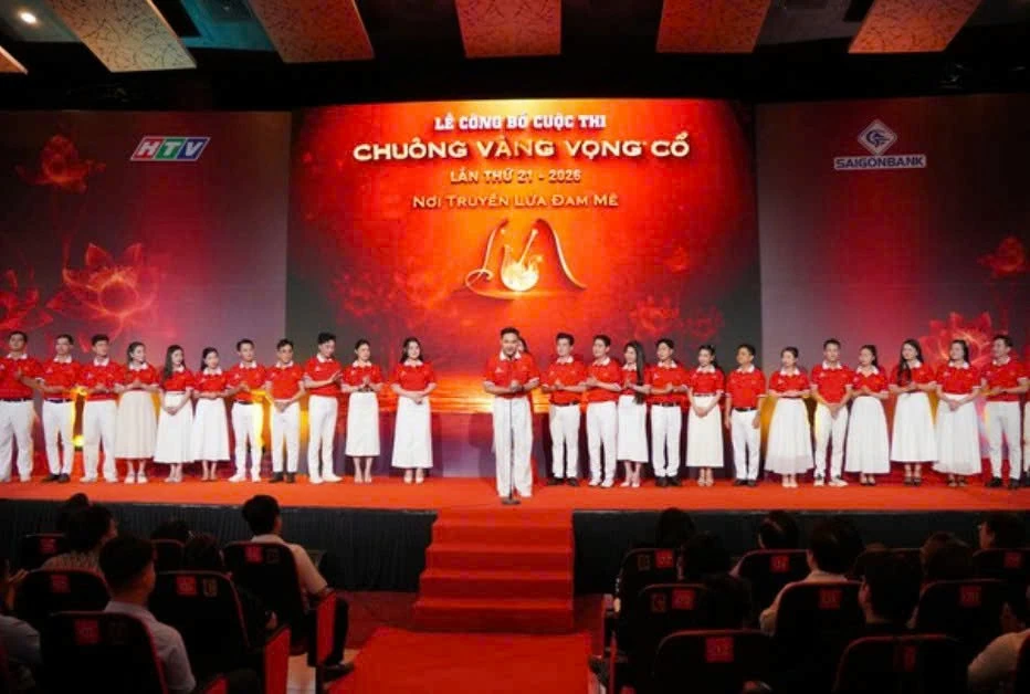 Chuong Vang Vong Co marks 21 years, expanding oportunities for young talents