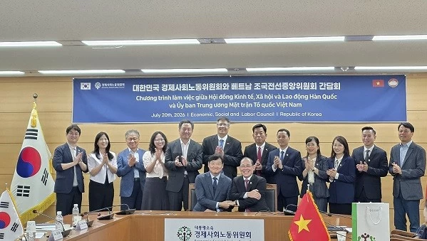 VFF delegation promotes people-to-people diplomacy, strengthens ties with overseas Vietnamese business, expert, and intellectual communities in RoK